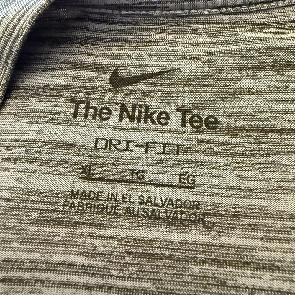 Nike Dri-Fit Dallas Cowboys NFL Gray Short Sleeve T-Shirt Men’s XL NWT